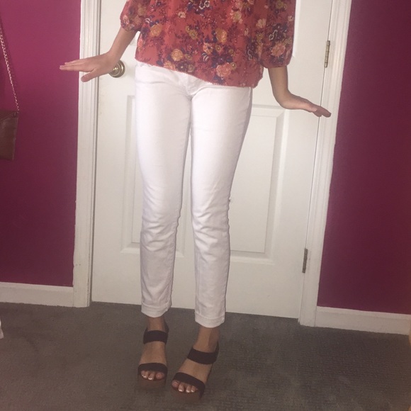 American Eagle white jeans
