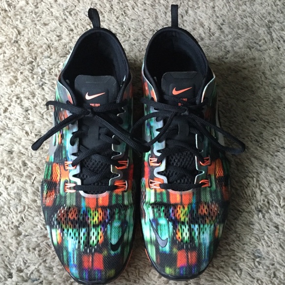 Nike Shoes - Nike free runs 5.0