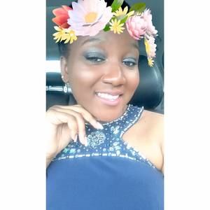 Meet your Posher, Taia