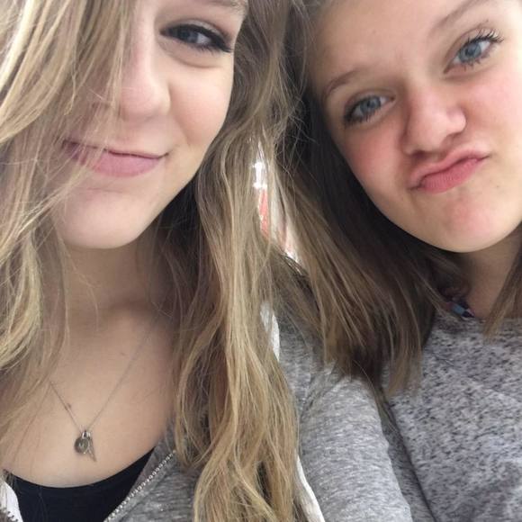 Meet your Posher, Molly - Picture 1 of 1