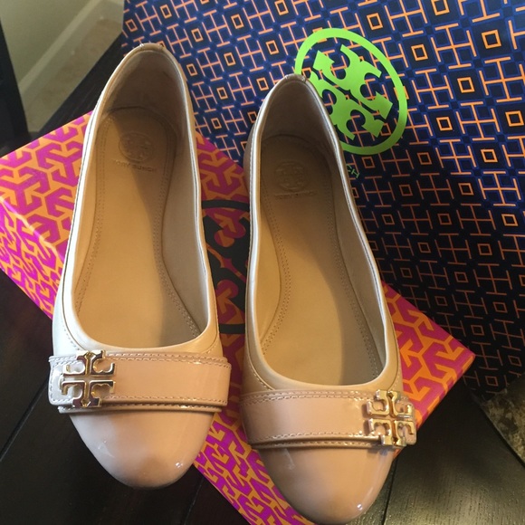 ⭐️⭐️Tory Burch Flats - Picture 1 of 4