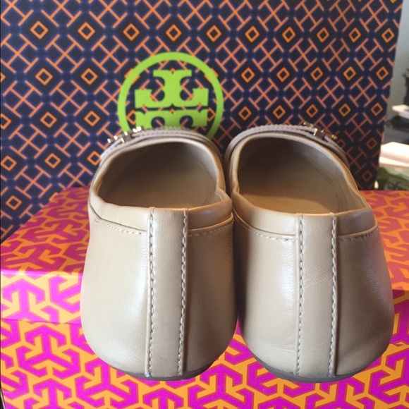 ⭐️⭐️Tory Burch Flats - Picture 3 of 4