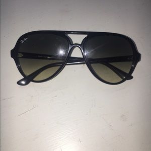 Black Ray-Bans