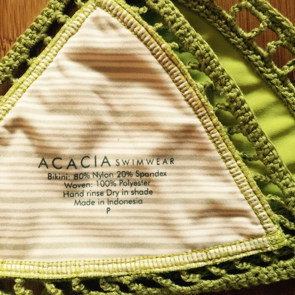 Acacia Andy top in Lilkoi - like new - Picture 4 of 4