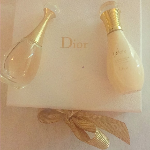 Dior J'adore Petite Coffret Gift Set