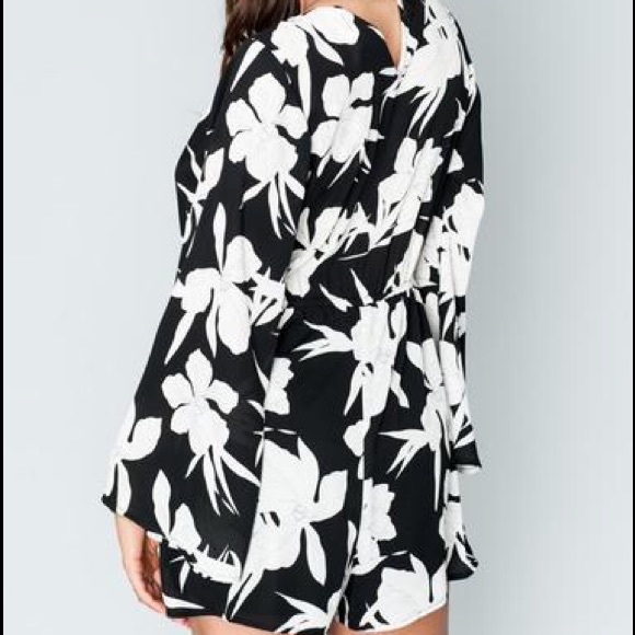 Roxy Romper Lily Collins - Picture 2 of 2