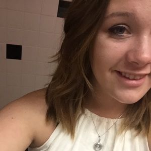 Meet your Posher, Brianne