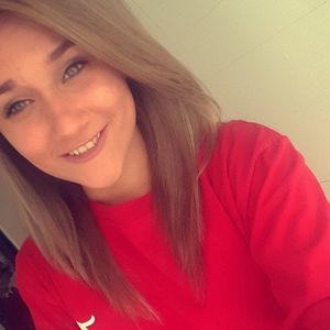 Meet your Posher, Holley