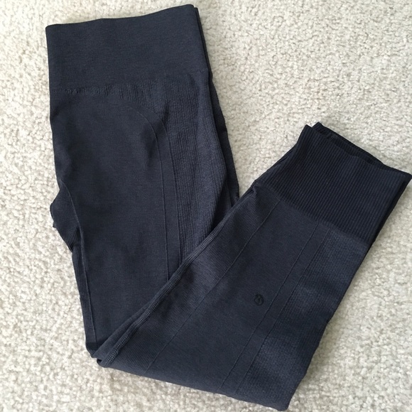 Price Reduced! Size10 Lululemon Ebb to Street pant