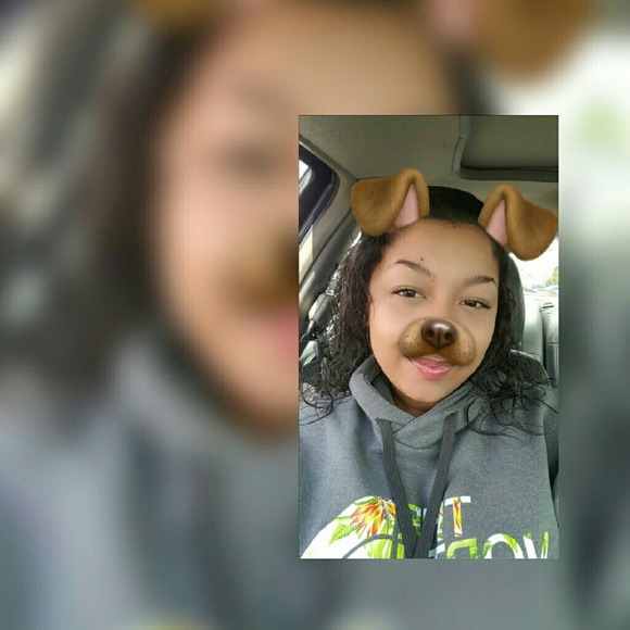 Meet your Posher, Sarah - Picture 1 of 1