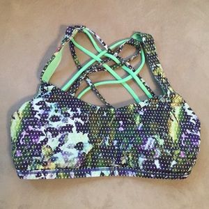 Lululemon Free to be Wild bra size 4