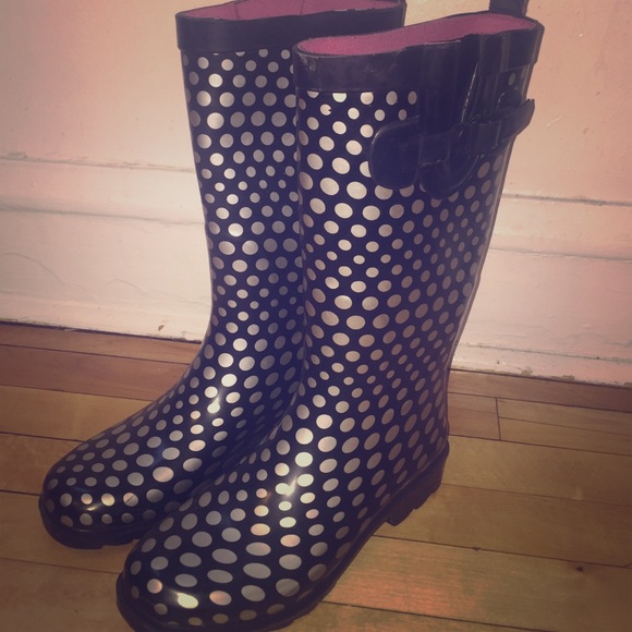 Polka dot Stylish rain boots 💦💦