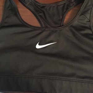 Black Nike Pro sports bra