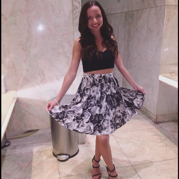 Black and white rose detachable top and skirt