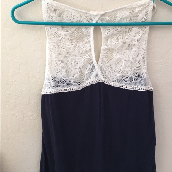 Super cute top only wore a few times! - Picture 2 of 3