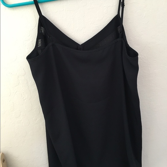 Simple cute express top! - Picture 2 of 2