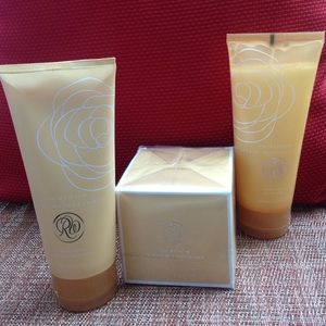 Avon Reese Witherspoon In Bloom Fragrance Set