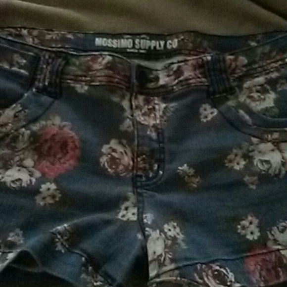 Mossimo shorts sz 15 very stretchy