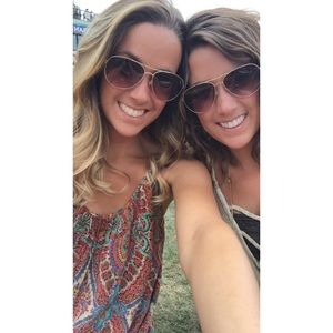 Meet your Posher, Claire