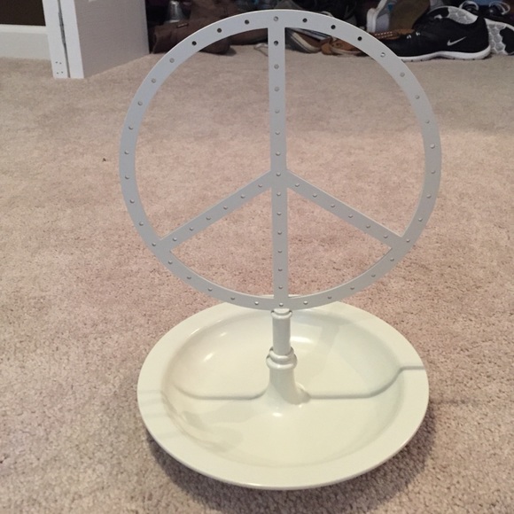Metal Peace sign earring holder