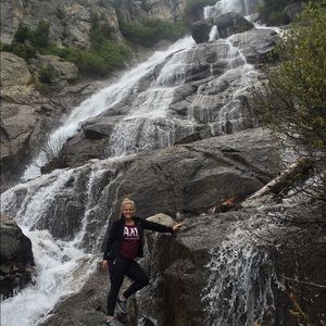 Meet your Posher, Hailey