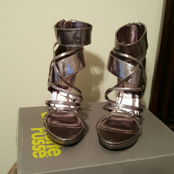 Pewter 4 1/2" heels - Picture 2 of 4