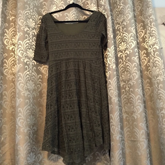 Green 3/4 length sleeve dress