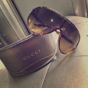 Gucci sunglasses