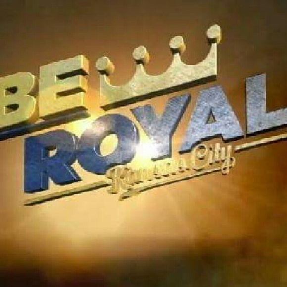 Meet your Posher, Melissa - Picture 2 of 3