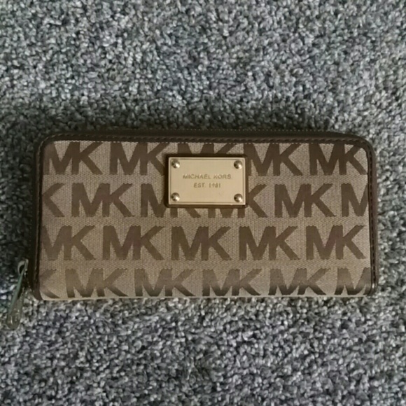 **SOLD**👛 michael kors wallet
