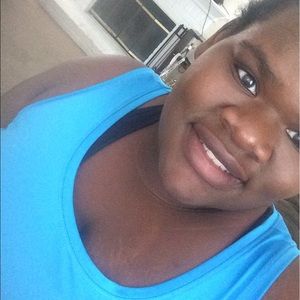 Meet your Posher, Kayla