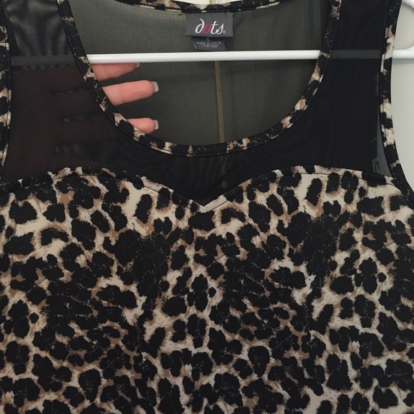 Cheetah Peplum Top - Picture 2 of 3