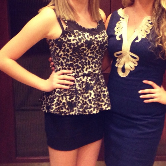 Cheetah Peplum Top - Picture 3 of 3