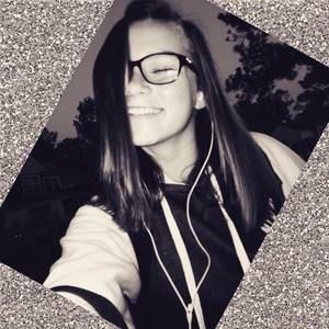 Meet your Posher, Michaela