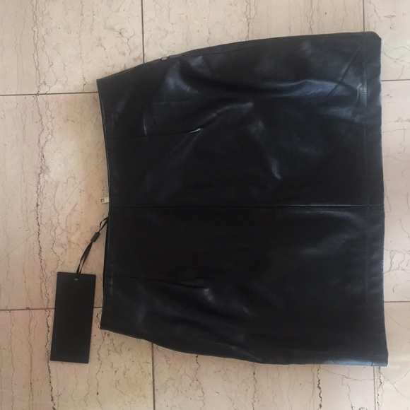 Goldie size small NEW - Picture 2 of 3