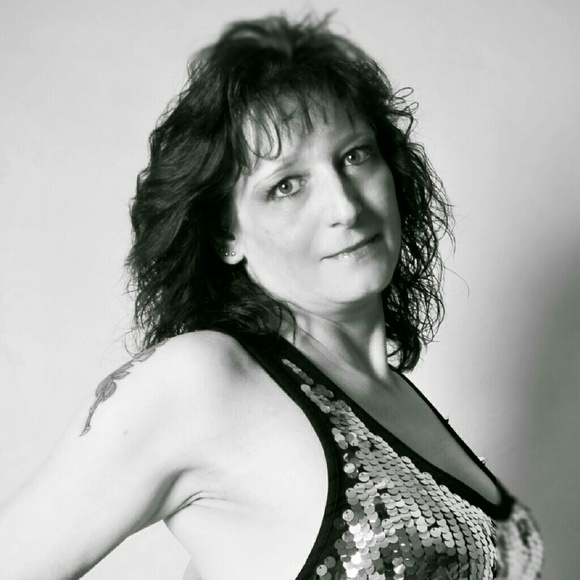 Meet your Posher, Manuela - Picture 1 of 1