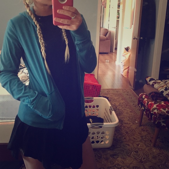 AE sporty or beachy hoodie