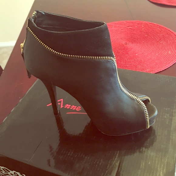 Black boots