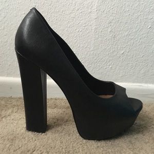Steve Madden platform high heel