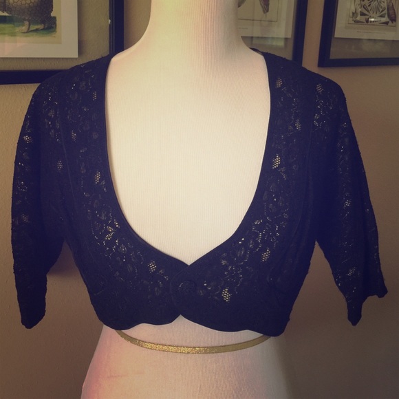 Cute lace cropped jacket - Picture 1 of 3