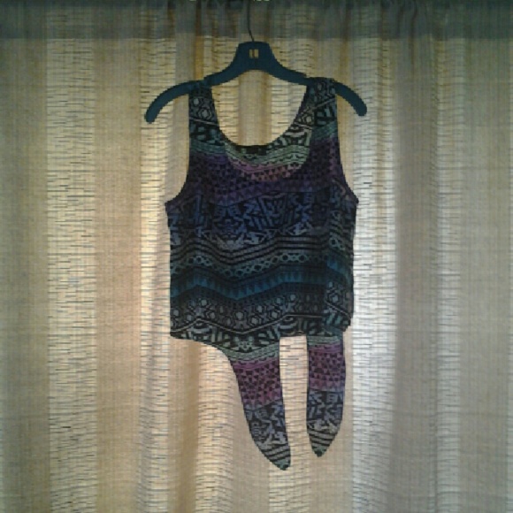 Forever 21 Multi colored crop top - Picture 1 of 2