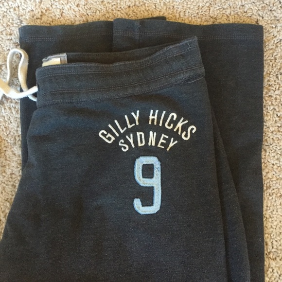 Gilly Hicks cheeky stretch pant