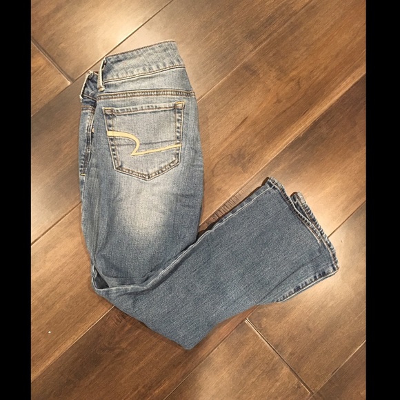 American Eagle Capris - Picture 2 of 2