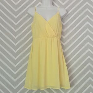 Yellow mini sundress 🌼