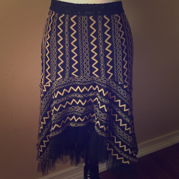 Fun skirt with tulle. Never worn - Picture 1 of 3