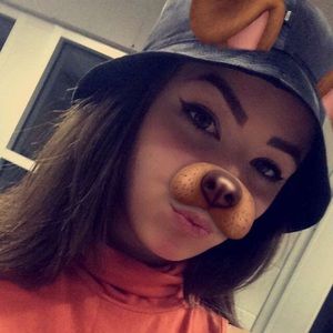 Meet your Posher, Leah