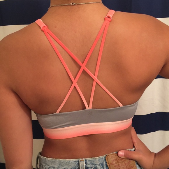 ❗️Last L❗️VS Gray & Pink Ombré Crossback Crop Top - Picture 2 of 4