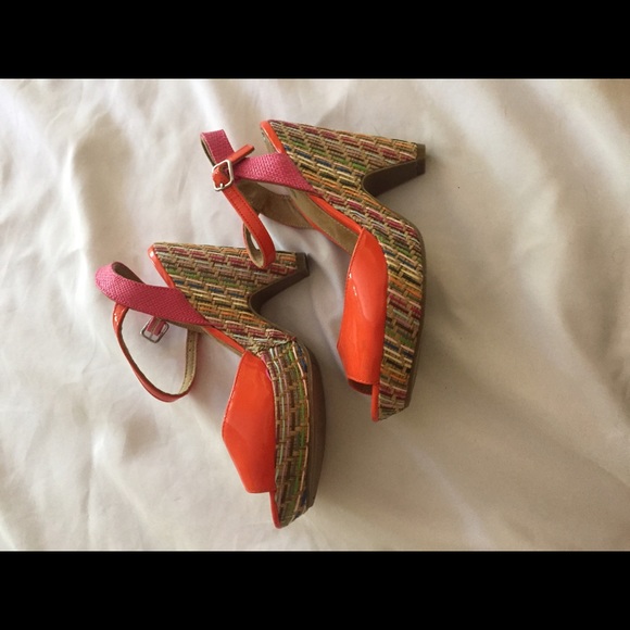 Shoes wedge style