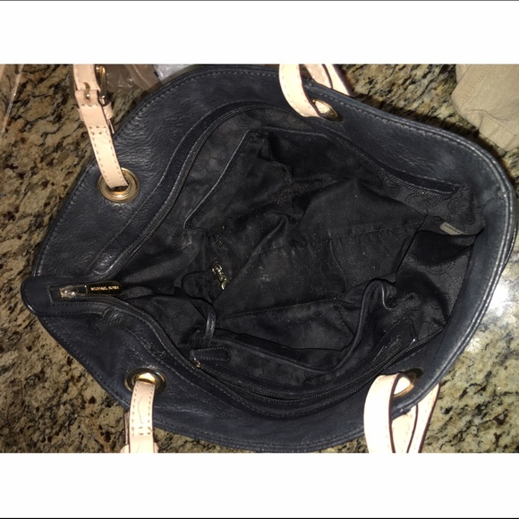 MICHAEL KORS | Purse - Picture 5 of 5