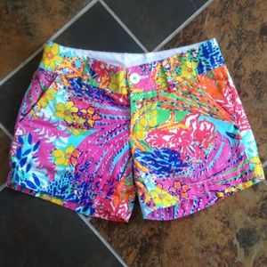 Lilly Pulitzer 00 Callahan Short - 5" inseam